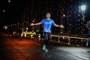 BIB: 40551
                            <button type="button" onclick="openModal(17916799)" class="btn btn-primary btn-sm float-right btn-popup" data-toggle="modal" data-target=".modal-high-quality">
                        <i class="fas fa-shopping-cart"></i> Add to Cart
                    </button>
                                            <button type="button" onclick="isThisMe(17916799, true)" class="btn btn-success btn-sm float-right btn-popup btn-isme hidden" data-toggle="tooltip" data-placement="bottom" title="นี่คือรูปของคุณใช่ไหม คลิกที่นี่เพื่อเอาเข้าอัลบั้ม">
                        <i class="fas fa-plus"></i> Add to album
                    </button>
                    <button type="button" onclick="isThisMe(17916799, false)" class="btn btn-warning btn-sm float-right btn-popup btn-isnotme hidden">
                        <i class="fas fa-ban"></i> Remove from album
                    </button>