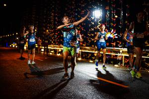 BIB: 41703, 0358
                            <button type="button" onclick="openModal(17928730)" class="btn btn-primary btn-sm float-right btn-popup" data-toggle="modal" data-target=".modal-high-quality">
                        <i class="fas fa-shopping-cart"></i> Add to Cart
                    </button>
                                            <button type="button" onclick="isThisMe(17928730, true)" class="btn btn-success btn-sm float-right btn-popup btn-isme hidden" data-toggle="tooltip" data-placement="bottom" title="นี่คือรูปของคุณใช่ไหม คลิกที่นี่เพื่อเอาเข้าอัลบั้ม">
                        <i class="fas fa-plus"></i> Add to album
                    </button>
                    <button type="button" onclick="isThisMe(17928730, false)" class="btn btn-warning btn-sm float-right btn-popup btn-isnotme hidden">
                        <i class="fas fa-ban"></i> Remove from album
                    </button>