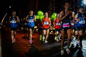 BIB: 40595, 40329, 0751
                            <button type="button" onclick="openModal(17918178)" class="btn btn-primary btn-sm float-right btn-popup" data-toggle="modal" data-target=".modal-high-quality">
                        <i class="fas fa-shopping-cart"></i> Add to Cart
                    </button>
                                            <button type="button" onclick="isThisMe(17918178, true)" class="btn btn-success btn-sm float-right btn-popup btn-isme hidden" data-toggle="tooltip" data-placement="bottom" title="นี่คือรูปของคุณใช่ไหม คลิกที่นี่เพื่อเอาเข้าอัลบั้ม">
                        <i class="fas fa-plus"></i> Add to album
                    </button>
                    <button type="button" onclick="isThisMe(17918178, false)" class="btn btn-warning btn-sm float-right btn-popup btn-isnotme hidden">
                        <i class="fas fa-ban"></i> Remove from album
                    </button>