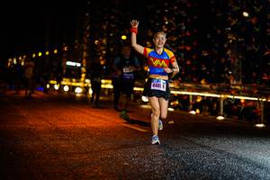 BIB: 4403
                            <button type="button" onclick="openModal(17927482)" class="btn btn-primary btn-sm float-right btn-popup" data-toggle="modal" data-target=".modal-high-quality">
                        <i class="fas fa-shopping-cart"></i> Add to Cart
                    </button>
                                            <button type="button" onclick="isThisMe(17927482, true)" class="btn btn-success btn-sm float-right btn-popup btn-isme hidden" data-toggle="tooltip" data-placement="bottom" title="นี่คือรูปของคุณใช่ไหม คลิกที่นี่เพื่อเอาเข้าอัลบั้ม">
                        <i class="fas fa-plus"></i> Add to album
                    </button>
                    <button type="button" onclick="isThisMe(17927482, false)" class="btn btn-warning btn-sm float-right btn-popup btn-isnotme hidden">
                        <i class="fas fa-ban"></i> Remove from album
                    </button>