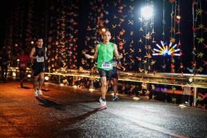 BIB: 253, 40188
                            <button type="button" onclick="openModal(17916842)" class="btn btn-primary btn-sm float-right btn-popup" data-toggle="modal" data-target=".modal-high-quality">
                        <i class="fas fa-shopping-cart"></i> Add to Cart
                    </button>
                                            <button type="button" onclick="isThisMe(17916842, true)" class="btn btn-success btn-sm float-right btn-popup btn-isme hidden" data-toggle="tooltip" data-placement="bottom" title="นี่คือรูปของคุณใช่ไหม คลิกที่นี่เพื่อเอาเข้าอัลบั้ม">
                        <i class="fas fa-plus"></i> Add to album
                    </button>
                    <button type="button" onclick="isThisMe(17916842, false)" class="btn btn-warning btn-sm float-right btn-popup btn-isnotme hidden">
                        <i class="fas fa-ban"></i> Remove from album
                    </button>