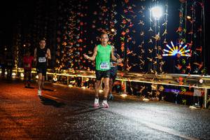 BIB: 40188
                            <button type="button" onclick="openModal(17916816)" class="btn btn-primary btn-sm float-right btn-popup" data-toggle="modal" data-target=".modal-high-quality">
                        <i class="fas fa-shopping-cart"></i> Add to Cart
                    </button>
                                            <button type="button" onclick="isThisMe(17916816, true)" class="btn btn-success btn-sm float-right btn-popup btn-isme hidden" data-toggle="tooltip" data-placement="bottom" title="นี่คือรูปของคุณใช่ไหม คลิกที่นี่เพื่อเอาเข้าอัลบั้ม">
                        <i class="fas fa-plus"></i> Add to album
                    </button>
                    <button type="button" onclick="isThisMe(17916816, false)" class="btn btn-warning btn-sm float-right btn-popup btn-isnotme hidden">
                        <i class="fas fa-ban"></i> Remove from album
                    </button>