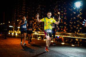 BIB: 4253, 784
                            <button type="button" onclick="openModal(17927951)" class="btn btn-primary btn-sm float-right btn-popup" data-toggle="modal" data-target=".modal-high-quality">
                        <i class="fas fa-shopping-cart"></i> Add to Cart
                    </button>
                                            <button type="button" onclick="isThisMe(17927951, true)" class="btn btn-success btn-sm float-right btn-popup btn-isme hidden" data-toggle="tooltip" data-placement="bottom" title="นี่คือรูปของคุณใช่ไหม คลิกที่นี่เพื่อเอาเข้าอัลบั้ม">
                        <i class="fas fa-plus"></i> Add to album
                    </button>
                    <button type="button" onclick="isThisMe(17927951, false)" class="btn btn-warning btn-sm float-right btn-popup btn-isnotme hidden">
                        <i class="fas fa-ban"></i> Remove from album
                    </button>