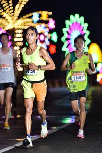 BIB: 1233, 20154, 21607
                            <button type="button" onclick="openModal(17332559)" class="btn btn-primary btn-sm float-right btn-popup" data-toggle="modal" data-target=".modal-high-quality">
                        <i class="fas fa-shopping-cart"></i> Add to Cart
                    </button>
                                            <button type="button" onclick="isThisMe(17332559, true)" class="btn btn-success btn-sm float-right btn-popup btn-isme hidden" data-toggle="tooltip" data-placement="bottom" title="นี่คือรูปของคุณใช่ไหม คลิกที่นี่เพื่อเอาเข้าอัลบั้ม">
                        <i class="fas fa-plus"></i> Add to album
                    </button>
                    <button type="button" onclick="isThisMe(17332559, false)" class="btn btn-warning btn-sm float-right btn-popup btn-isnotme hidden">
                        <i class="fas fa-ban"></i> Remove from album
                    </button>