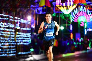 BIB: 40218
                            <button type="button" onclick="openModal(16115582)" class="btn btn-primary btn-sm float-right btn-popup" data-toggle="modal" data-target=".modal-high-quality">
                        <i class="fas fa-shopping-cart"></i> Add to Cart
                    </button>
                                            <button type="button" onclick="isThisMe(16115582, true)" class="btn btn-success btn-sm float-right btn-popup btn-isme hidden" data-toggle="tooltip" data-placement="bottom" title="นี่คือรูปของคุณใช่ไหม คลิกที่นี่เพื่อเอาเข้าอัลบั้ม">
                        <i class="fas fa-plus"></i> Add to album
                    </button>
                    <button type="button" onclick="isThisMe(16115582, false)" class="btn btn-warning btn-sm float-right btn-popup btn-isnotme hidden">
                        <i class="fas fa-ban"></i> Remove from album
                    </button>