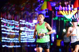 BIB: 420, 62204
                            <button type="button" onclick="openModal(16115639)" class="btn btn-primary btn-sm float-right btn-popup" data-toggle="modal" data-target=".modal-high-quality">
                        <i class="fas fa-shopping-cart"></i> Add to Cart
                    </button>
                                            <button type="button" onclick="isThisMe(16115639, true)" class="btn btn-success btn-sm float-right btn-popup btn-isme hidden" data-toggle="tooltip" data-placement="bottom" title="นี่คือรูปของคุณใช่ไหม คลิกที่นี่เพื่อเอาเข้าอัลบั้ม">
                        <i class="fas fa-plus"></i> Add to album
                    </button>
                    <button type="button" onclick="isThisMe(16115639, false)" class="btn btn-warning btn-sm float-right btn-popup btn-isnotme hidden">
                        <i class="fas fa-ban"></i> Remove from album
                    </button>