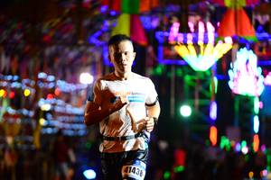 BIB: 41438
                            <button type="button" onclick="openModal(16117383)" class="btn btn-primary btn-sm float-right btn-popup" data-toggle="modal" data-target=".modal-high-quality">
                        <i class="fas fa-shopping-cart"></i> Add to Cart
                    </button>
                                            <button type="button" onclick="isThisMe(16117383, true)" class="btn btn-success btn-sm float-right btn-popup btn-isme hidden" data-toggle="tooltip" data-placement="bottom" title="นี่คือรูปของคุณใช่ไหม คลิกที่นี่เพื่อเอาเข้าอัลบั้ม">
                        <i class="fas fa-plus"></i> Add to album
                    </button>
                    <button type="button" onclick="isThisMe(16117383, false)" class="btn btn-warning btn-sm float-right btn-popup btn-isnotme hidden">
                        <i class="fas fa-ban"></i> Remove from album
                    </button>