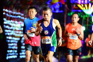 BIB: 0916, 22040
                            <button type="button" onclick="openModal(16140658)" class="btn btn-primary btn-sm float-right btn-popup" data-toggle="modal" data-target=".modal-high-quality">
                        <i class="fas fa-shopping-cart"></i> Add to Cart
                    </button>
                                            <button type="button" onclick="isThisMe(16140658, true)" class="btn btn-success btn-sm float-right btn-popup btn-isme hidden" data-toggle="tooltip" data-placement="bottom" title="นี่คือรูปของคุณใช่ไหม คลิกที่นี่เพื่อเอาเข้าอัลบั้ม">
                        <i class="fas fa-plus"></i> Add to album
                    </button>
                    <button type="button" onclick="isThisMe(16140658, false)" class="btn btn-warning btn-sm float-right btn-popup btn-isnotme hidden">
                        <i class="fas fa-ban"></i> Remove from album
                    </button>