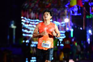 BIB: 22018
                            <button type="button" onclick="openModal(16140844)" class="btn btn-primary btn-sm float-right btn-popup" data-toggle="modal" data-target=".modal-high-quality">
                        <i class="fas fa-shopping-cart"></i> Add to Cart
                    </button>
                                            <button type="button" onclick="isThisMe(16140844, true)" class="btn btn-success btn-sm float-right btn-popup btn-isme hidden" data-toggle="tooltip" data-placement="bottom" title="นี่คือรูปของคุณใช่ไหม คลิกที่นี่เพื่อเอาเข้าอัลบั้ม">
                        <i class="fas fa-plus"></i> Add to album
                    </button>
                    <button type="button" onclick="isThisMe(16140844, false)" class="btn btn-warning btn-sm float-right btn-popup btn-isnotme hidden">
                        <i class="fas fa-ban"></i> Remove from album
                    </button>