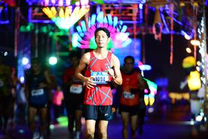 BIB: 41094
                            <button type="button" onclick="openModal(16132856)" class="btn btn-primary btn-sm float-right btn-popup" data-toggle="modal" data-target=".modal-high-quality">
                        <i class="fas fa-shopping-cart"></i> Add to Cart
                    </button>
                                            <button type="button" onclick="isThisMe(16132856, true)" class="btn btn-success btn-sm float-right btn-popup btn-isme hidden" data-toggle="tooltip" data-placement="bottom" title="นี่คือรูปของคุณใช่ไหม คลิกที่นี่เพื่อเอาเข้าอัลบั้ม">
                        <i class="fas fa-plus"></i> Add to album
                    </button>
                    <button type="button" onclick="isThisMe(16132856, false)" class="btn btn-warning btn-sm float-right btn-popup btn-isnotme hidden">
                        <i class="fas fa-ban"></i> Remove from album
                    </button>