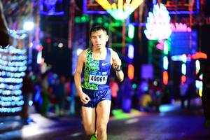 BIB: 40069
                            <button type="button" onclick="openModal(16132412)" class="btn btn-primary btn-sm float-right btn-popup" data-toggle="modal" data-target=".modal-high-quality">
                        <i class="fas fa-shopping-cart"></i> Add to Cart
                    </button>
                                            <button type="button" onclick="isThisMe(16132412, true)" class="btn btn-success btn-sm float-right btn-popup btn-isme hidden" data-toggle="tooltip" data-placement="bottom" title="นี่คือรูปของคุณใช่ไหม คลิกที่นี่เพื่อเอาเข้าอัลบั้ม">
                        <i class="fas fa-plus"></i> Add to album
                    </button>
                    <button type="button" onclick="isThisMe(16132412, false)" class="btn btn-warning btn-sm float-right btn-popup btn-isnotme hidden">
                        <i class="fas fa-ban"></i> Remove from album
                    </button>