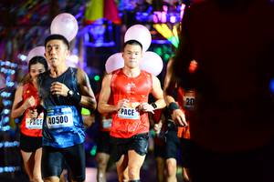 BIB: 40500
                            <button type="button" onclick="openModal(16135229)" class="btn btn-primary btn-sm float-right btn-popup" data-toggle="modal" data-target=".modal-high-quality">
                        <i class="fas fa-shopping-cart"></i> Add to Cart
                    </button>
                                            <button type="button" onclick="isThisMe(16135229, true)" class="btn btn-success btn-sm float-right btn-popup btn-isme hidden" data-toggle="tooltip" data-placement="bottom" title="นี่คือรูปของคุณใช่ไหม คลิกที่นี่เพื่อเอาเข้าอัลบั้ม">
                        <i class="fas fa-plus"></i> Add to album
                    </button>
                    <button type="button" onclick="isThisMe(16135229, false)" class="btn btn-warning btn-sm float-right btn-popup btn-isnotme hidden">
                        <i class="fas fa-ban"></i> Remove from album
                    </button>