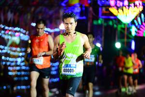 BIB: 287
                            <button type="button" onclick="openModal(16142404)" class="btn btn-primary btn-sm float-right btn-popup" data-toggle="modal" data-target=".modal-high-quality">
                        <i class="fas fa-shopping-cart"></i> Add to Cart
                    </button>
                                            <button type="button" onclick="isThisMe(16142404, true)" class="btn btn-success btn-sm float-right btn-popup btn-isme hidden" data-toggle="tooltip" data-placement="bottom" title="นี่คือรูปของคุณใช่ไหม คลิกที่นี่เพื่อเอาเข้าอัลบั้ม">
                        <i class="fas fa-plus"></i> Add to album
                    </button>
                    <button type="button" onclick="isThisMe(16142404, false)" class="btn btn-warning btn-sm float-right btn-popup btn-isnotme hidden">
                        <i class="fas fa-ban"></i> Remove from album
                    </button>