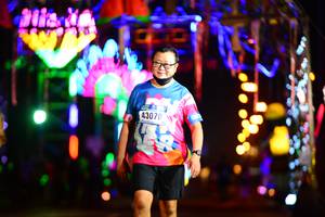 BIB: 43070
                            <button type="button" onclick="openModal(16335054)" class="btn btn-primary btn-sm float-right btn-popup" data-toggle="modal" data-target=".modal-high-quality">
                        <i class="fas fa-shopping-cart"></i> Add to Cart
                    </button>
                                            <button type="button" onclick="isThisMe(16335054, true)" class="btn btn-success btn-sm float-right btn-popup btn-isme hidden" data-toggle="tooltip" data-placement="bottom" title="นี่คือรูปของคุณใช่ไหม คลิกที่นี่เพื่อเอาเข้าอัลบั้ม">
                        <i class="fas fa-plus"></i> Add to album
                    </button>
                    <button type="button" onclick="isThisMe(16335054, false)" class="btn btn-warning btn-sm float-right btn-popup btn-isnotme hidden">
                        <i class="fas fa-ban"></i> Remove from album
                    </button>