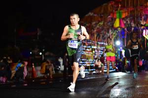 BIB: 40628
                            <button type="button" onclick="openModal(16489253)" class="btn btn-primary btn-sm float-right btn-popup" data-toggle="modal" data-target=".modal-high-quality">
                        <i class="fas fa-shopping-cart"></i> Add to Cart
                    </button>
                                            <button type="button" onclick="isThisMe(16489253, true)" class="btn btn-success btn-sm float-right btn-popup btn-isme hidden" data-toggle="tooltip" data-placement="bottom" title="นี่คือรูปของคุณใช่ไหม คลิกที่นี่เพื่อเอาเข้าอัลบั้ม">
                        <i class="fas fa-plus"></i> Add to album
                    </button>
                    <button type="button" onclick="isThisMe(16489253, false)" class="btn btn-warning btn-sm float-right btn-popup btn-isnotme hidden">
                        <i class="fas fa-ban"></i> Remove from album
                    </button>