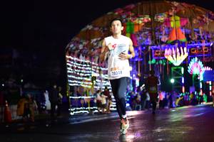 BIB: 20348
                            <button type="button" onclick="openModal(16489096)" class="btn btn-primary btn-sm float-right btn-popup" data-toggle="modal" data-target=".modal-high-quality">
                        <i class="fas fa-shopping-cart"></i> Add to Cart
                    </button>
                                            <button type="button" onclick="isThisMe(16489096, true)" class="btn btn-success btn-sm float-right btn-popup btn-isme hidden" data-toggle="tooltip" data-placement="bottom" title="นี่คือรูปของคุณใช่ไหม คลิกที่นี่เพื่อเอาเข้าอัลบั้ม">
                        <i class="fas fa-plus"></i> Add to album
                    </button>
                    <button type="button" onclick="isThisMe(16489096, false)" class="btn btn-warning btn-sm float-right btn-popup btn-isnotme hidden">
                        <i class="fas fa-ban"></i> Remove from album
                    </button>