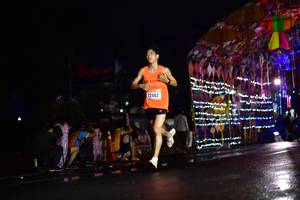 BIB: 22462
                            <button type="button" onclick="openModal(16487556)" class="btn btn-primary btn-sm float-right btn-popup" data-toggle="modal" data-target=".modal-high-quality">
                        <i class="fas fa-shopping-cart"></i> Add to Cart
                    </button>
                                            <button type="button" onclick="isThisMe(16487556, true)" class="btn btn-success btn-sm float-right btn-popup btn-isme hidden" data-toggle="tooltip" data-placement="bottom" title="นี่คือรูปของคุณใช่ไหม คลิกที่นี่เพื่อเอาเข้าอัลบั้ม">
                        <i class="fas fa-plus"></i> Add to album
                    </button>
                    <button type="button" onclick="isThisMe(16487556, false)" class="btn btn-warning btn-sm float-right btn-popup btn-isnotme hidden">
                        <i class="fas fa-ban"></i> Remove from album
                    </button>