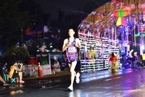 BIB: 40333
                            <button type="button" onclick="openModal(16485859)" class="btn btn-primary btn-sm float-right btn-popup" data-toggle="modal" data-target=".modal-high-quality">
                        <i class="fas fa-shopping-cart"></i> Add to Cart
                    </button>
                                            <button type="button" onclick="isThisMe(16485859, true)" class="btn btn-success btn-sm float-right btn-popup btn-isme hidden" data-toggle="tooltip" data-placement="bottom" title="นี่คือรูปของคุณใช่ไหม คลิกที่นี่เพื่อเอาเข้าอัลบั้ม">
                        <i class="fas fa-plus"></i> Add to album
                    </button>
                    <button type="button" onclick="isThisMe(16485859, false)" class="btn btn-warning btn-sm float-right btn-popup btn-isnotme hidden">
                        <i class="fas fa-ban"></i> Remove from album
                    </button>