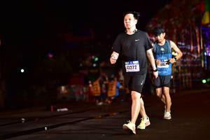BIB: 43272, 067
                            <button type="button" onclick="openModal(17004924)" class="btn btn-primary btn-sm float-right btn-popup" data-toggle="modal" data-target=".modal-high-quality">
                        <i class="fas fa-shopping-cart"></i> Add to Cart
                    </button>
                                            <button type="button" onclick="isThisMe(17004924, true)" class="btn btn-success btn-sm float-right btn-popup btn-isme hidden" data-toggle="tooltip" data-placement="bottom" title="นี่คือรูปของคุณใช่ไหม คลิกที่นี่เพื่อเอาเข้าอัลบั้ม">
                        <i class="fas fa-plus"></i> Add to album
                    </button>
                    <button type="button" onclick="isThisMe(17004924, false)" class="btn btn-warning btn-sm float-right btn-popup btn-isnotme hidden">
                        <i class="fas fa-ban"></i> Remove from album
                    </button>