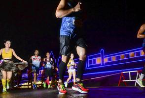 BIB: 217
                            <button type="button" onclick="openModal(17973717)" class="btn btn-primary btn-sm float-right btn-popup" data-toggle="modal" data-target=".modal-high-quality">
                        <i class="fas fa-shopping-cart"></i> Add to Cart
                    </button>
                                            <button type="button" onclick="isThisMe(17973717, true)" class="btn btn-success btn-sm float-right btn-popup btn-isme hidden" data-toggle="tooltip" data-placement="bottom" title="นี่คือรูปของคุณใช่ไหม คลิกที่นี่เพื่อเอาเข้าอัลบั้ม">
                        <i class="fas fa-plus"></i> Add to album
                    </button>
                    <button type="button" onclick="isThisMe(17973717, false)" class="btn btn-warning btn-sm float-right btn-popup btn-isnotme hidden">
                        <i class="fas fa-ban"></i> Remove from album
                    </button>