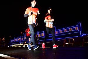 BIB: 418
                            <button type="button" onclick="openModal(16890220)" class="btn btn-primary btn-sm float-right btn-popup" data-toggle="modal" data-target=".modal-high-quality">
                        <i class="fas fa-shopping-cart"></i> Add to Cart
                    </button>
                                            <button type="button" onclick="isThisMe(16890220, true)" class="btn btn-success btn-sm float-right btn-popup btn-isme hidden" data-toggle="tooltip" data-placement="bottom" title="นี่คือรูปของคุณใช่ไหม คลิกที่นี่เพื่อเอาเข้าอัลบั้ม">
                        <i class="fas fa-plus"></i> Add to album
                    </button>
                    <button type="button" onclick="isThisMe(16890220, false)" class="btn btn-warning btn-sm float-right btn-popup btn-isnotme hidden">
                        <i class="fas fa-ban"></i> Remove from album
                    </button>