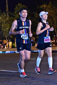 BIB: 41272, 44298
                            <button type="button" onclick="openModal(17071167)" class="btn btn-primary btn-sm float-right btn-popup" data-toggle="modal" data-target=".modal-high-quality">
                        <i class="fas fa-shopping-cart"></i> Add to Cart
                    </button>
                                            <button type="button" onclick="isThisMe(17071167, true)" class="btn btn-success btn-sm float-right btn-popup btn-isme hidden" data-toggle="tooltip" data-placement="bottom" title="นี่คือรูปของคุณใช่ไหม คลิกที่นี่เพื่อเอาเข้าอัลบั้ม">
                        <i class="fas fa-plus"></i> Add to album
                    </button>
                    <button type="button" onclick="isThisMe(17071167, false)" class="btn btn-warning btn-sm float-right btn-popup btn-isnotme hidden">
                        <i class="fas fa-ban"></i> Remove from album
                    </button>