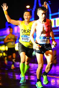 BIB: 41375, 40901
                            <button type="button" onclick="openModal(16598745)" class="btn btn-primary btn-sm float-right btn-popup" data-toggle="modal" data-target=".modal-high-quality">
                        <i class="fas fa-shopping-cart"></i> Add to Cart
                    </button>
                                            <button type="button" onclick="isThisMe(16598745, true)" class="btn btn-success btn-sm float-right btn-popup btn-isme hidden" data-toggle="tooltip" data-placement="bottom" title="นี่คือรูปของคุณใช่ไหม คลิกที่นี่เพื่อเอาเข้าอัลบั้ม">
                        <i class="fas fa-plus"></i> Add to album
                    </button>
                    <button type="button" onclick="isThisMe(16598745, false)" class="btn btn-warning btn-sm float-right btn-popup btn-isnotme hidden">
                        <i class="fas fa-ban"></i> Remove from album
                    </button>