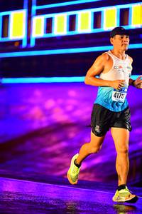 BIB: 417
                            <button type="button" onclick="openModal(16451589)" class="btn btn-primary btn-sm float-right btn-popup" data-toggle="modal" data-target=".modal-high-quality">
                        <i class="fas fa-shopping-cart"></i> Add to Cart
                    </button>
                                            <button type="button" onclick="isThisMe(16451589, true)" class="btn btn-success btn-sm float-right btn-popup btn-isme hidden" data-toggle="tooltip" data-placement="bottom" title="นี่คือรูปของคุณใช่ไหม คลิกที่นี่เพื่อเอาเข้าอัลบั้ม">
                        <i class="fas fa-plus"></i> Add to album
                    </button>
                    <button type="button" onclick="isThisMe(16451589, false)" class="btn btn-warning btn-sm float-right btn-popup btn-isnotme hidden">
                        <i class="fas fa-ban"></i> Remove from album
                    </button>