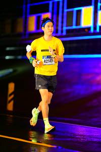 BIB: 42143
                            <button type="button" onclick="openModal(16530253)" class="btn btn-primary btn-sm float-right btn-popup" data-toggle="modal" data-target=".modal-high-quality">
                        <i class="fas fa-shopping-cart"></i> Add to Cart
                    </button>
                                            <button type="button" onclick="isThisMe(16530253, true)" class="btn btn-success btn-sm float-right btn-popup btn-isme hidden" data-toggle="tooltip" data-placement="bottom" title="นี่คือรูปของคุณใช่ไหม คลิกที่นี่เพื่อเอาเข้าอัลบั้ม">
                        <i class="fas fa-plus"></i> Add to album
                    </button>
                    <button type="button" onclick="isThisMe(16530253, false)" class="btn btn-warning btn-sm float-right btn-popup btn-isnotme hidden">
                        <i class="fas fa-ban"></i> Remove from album
                    </button>