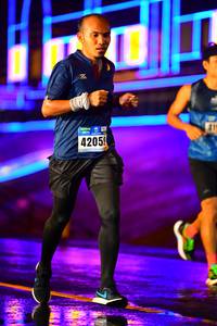 BIB: 4205
                            <button type="button" onclick="openModal(16698026)" class="btn btn-primary btn-sm float-right btn-popup" data-toggle="modal" data-target=".modal-high-quality">
                        <i class="fas fa-shopping-cart"></i> Add to Cart
                    </button>
                                            <button type="button" onclick="isThisMe(16698026, true)" class="btn btn-success btn-sm float-right btn-popup btn-isme hidden" data-toggle="tooltip" data-placement="bottom" title="นี่คือรูปของคุณใช่ไหม คลิกที่นี่เพื่อเอาเข้าอัลบั้ม">
                        <i class="fas fa-plus"></i> Add to album
                    </button>
                    <button type="button" onclick="isThisMe(16698026, false)" class="btn btn-warning btn-sm float-right btn-popup btn-isnotme hidden">
                        <i class="fas fa-ban"></i> Remove from album
                    </button>