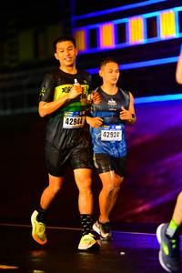 BIB: 42944, 42924
                            <button type="button" onclick="openModal(16479837)" class="btn btn-primary btn-sm float-right btn-popup" data-toggle="modal" data-target=".modal-high-quality">
                        <i class="fas fa-shopping-cart"></i> Add to Cart
                    </button>
                                            <button type="button" onclick="isThisMe(16479837, true)" class="btn btn-success btn-sm float-right btn-popup btn-isme hidden" data-toggle="tooltip" data-placement="bottom" title="นี่คือรูปของคุณใช่ไหม คลิกที่นี่เพื่อเอาเข้าอัลบั้ม">
                        <i class="fas fa-plus"></i> Add to album
                    </button>
                    <button type="button" onclick="isThisMe(16479837, false)" class="btn btn-warning btn-sm float-right btn-popup btn-isnotme hidden">
                        <i class="fas fa-ban"></i> Remove from album
                    </button>