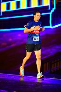 BIB: 42147
                            <button type="button" onclick="openModal(16819987)" class="btn btn-primary btn-sm float-right btn-popup" data-toggle="modal" data-target=".modal-high-quality">
                        <i class="fas fa-shopping-cart"></i> Add to Cart
                    </button>
                                            <button type="button" onclick="isThisMe(16819987, true)" class="btn btn-success btn-sm float-right btn-popup btn-isme hidden" data-toggle="tooltip" data-placement="bottom" title="นี่คือรูปของคุณใช่ไหม คลิกที่นี่เพื่อเอาเข้าอัลบั้ม">
                        <i class="fas fa-plus"></i> Add to album
                    </button>
                    <button type="button" onclick="isThisMe(16819987, false)" class="btn btn-warning btn-sm float-right btn-popup btn-isnotme hidden">
                        <i class="fas fa-ban"></i> Remove from album
                    </button>