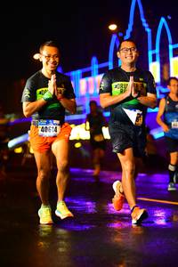 BIB: 40614, 
                            <button type="button" onclick="openModal(16749941)" class="btn btn-primary btn-sm float-right btn-popup" data-toggle="modal" data-target=".modal-high-quality">
                        <i class="fas fa-shopping-cart"></i> Add to Cart
                    </button>
                                            <button type="button" onclick="isThisMe(16749941, true)" class="btn btn-success btn-sm float-right btn-popup btn-isme hidden" data-toggle="tooltip" data-placement="bottom" title="นี่คือรูปของคุณใช่ไหม คลิกที่นี่เพื่อเอาเข้าอัลบั้ม">
                        <i class="fas fa-plus"></i> Add to album
                    </button>
                    <button type="button" onclick="isThisMe(16749941, false)" class="btn btn-warning btn-sm float-right btn-popup btn-isnotme hidden">
                        <i class="fas fa-ban"></i> Remove from album
                    </button>