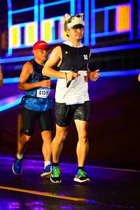 BIB: 4159
                            <button type="button" onclick="openModal(16934460)" class="btn btn-primary btn-sm float-right btn-popup" data-toggle="modal" data-target=".modal-high-quality">
                        <i class="fas fa-shopping-cart"></i> Add to Cart
                    </button>
                                            <button type="button" onclick="isThisMe(16934460, true)" class="btn btn-success btn-sm float-right btn-popup btn-isme hidden" data-toggle="tooltip" data-placement="bottom" title="นี่คือรูปของคุณใช่ไหม คลิกที่นี่เพื่อเอาเข้าอัลบั้ม">
                        <i class="fas fa-plus"></i> Add to album
                    </button>
                    <button type="button" onclick="isThisMe(16934460, false)" class="btn btn-warning btn-sm float-right btn-popup btn-isnotme hidden">
                        <i class="fas fa-ban"></i> Remove from album
                    </button>