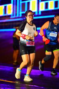 BIB: 43075, 44201
                            <button type="button" onclick="openModal(16988713)" class="btn btn-primary btn-sm float-right btn-popup" data-toggle="modal" data-target=".modal-high-quality">
                        <i class="fas fa-shopping-cart"></i> Add to Cart
                    </button>
                                            <button type="button" onclick="isThisMe(16988713, true)" class="btn btn-success btn-sm float-right btn-popup btn-isme hidden" data-toggle="tooltip" data-placement="bottom" title="นี่คือรูปของคุณใช่ไหม คลิกที่นี่เพื่อเอาเข้าอัลบั้ม">
                        <i class="fas fa-plus"></i> Add to album
                    </button>
                    <button type="button" onclick="isThisMe(16988713, false)" class="btn btn-warning btn-sm float-right btn-popup btn-isnotme hidden">
                        <i class="fas fa-ban"></i> Remove from album
                    </button>