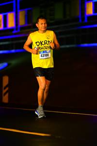 BIB: 43100
                            <button type="button" onclick="openModal(16974857)" class="btn btn-primary btn-sm float-right btn-popup" data-toggle="modal" data-target=".modal-high-quality">
                        <i class="fas fa-shopping-cart"></i> Add to Cart
                    </button>
                                            <button type="button" onclick="isThisMe(16974857, true)" class="btn btn-success btn-sm float-right btn-popup btn-isme hidden" data-toggle="tooltip" data-placement="bottom" title="นี่คือรูปของคุณใช่ไหม คลิกที่นี่เพื่อเอาเข้าอัลบั้ม">
                        <i class="fas fa-plus"></i> Add to album
                    </button>
                    <button type="button" onclick="isThisMe(16974857, false)" class="btn btn-warning btn-sm float-right btn-popup btn-isnotme hidden">
                        <i class="fas fa-ban"></i> Remove from album
                    </button>