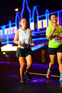 BIB: 75409, 1406
                            <button type="button" onclick="openModal(16873795)" class="btn btn-primary btn-sm float-right btn-popup" data-toggle="modal" data-target=".modal-high-quality">
                        <i class="fas fa-shopping-cart"></i> Add to Cart
                    </button>
                                            <button type="button" onclick="isThisMe(16873795, true)" class="btn btn-success btn-sm float-right btn-popup btn-isme hidden" data-toggle="tooltip" data-placement="bottom" title="นี่คือรูปของคุณใช่ไหม คลิกที่นี่เพื่อเอาเข้าอัลบั้ม">
                        <i class="fas fa-plus"></i> Add to album
                    </button>
                    <button type="button" onclick="isThisMe(16873795, false)" class="btn btn-warning btn-sm float-right btn-popup btn-isnotme hidden">
                        <i class="fas fa-ban"></i> Remove from album
                    </button>