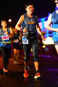 BIB: 360, 86421, 3235
                            <button type="button" onclick="openModal(16926189)" class="btn btn-primary btn-sm float-right btn-popup" data-toggle="modal" data-target=".modal-high-quality">
                        <i class="fas fa-shopping-cart"></i> Add to Cart
                    </button>
                                            <button type="button" onclick="isThisMe(16926189, true)" class="btn btn-success btn-sm float-right btn-popup btn-isme hidden" data-toggle="tooltip" data-placement="bottom" title="นี่คือรูปของคุณใช่ไหม คลิกที่นี่เพื่อเอาเข้าอัลบั้ม">
                        <i class="fas fa-plus"></i> Add to album
                    </button>
                    <button type="button" onclick="isThisMe(16926189, false)" class="btn btn-warning btn-sm float-right btn-popup btn-isnotme hidden">
                        <i class="fas fa-ban"></i> Remove from album
                    </button>