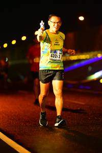 BIB: 43243
                            <button type="button" onclick="openModal(16988729)" class="btn btn-primary btn-sm float-right btn-popup" data-toggle="modal" data-target=".modal-high-quality">
                        <i class="fas fa-shopping-cart"></i> Add to Cart
                    </button>
                                            <button type="button" onclick="isThisMe(16988729, true)" class="btn btn-success btn-sm float-right btn-popup btn-isme hidden" data-toggle="tooltip" data-placement="bottom" title="นี่คือรูปของคุณใช่ไหม คลิกที่นี่เพื่อเอาเข้าอัลบั้ม">
                        <i class="fas fa-plus"></i> Add to album
                    </button>
                    <button type="button" onclick="isThisMe(16988729, false)" class="btn btn-warning btn-sm float-right btn-popup btn-isnotme hidden">
                        <i class="fas fa-ban"></i> Remove from album
                    </button>