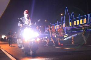 BIB: 
                            <button type="button" onclick="openModal(17929454)" class="btn btn-primary btn-sm float-right btn-popup" data-toggle="modal" data-target=".modal-high-quality">
                        <i class="fas fa-shopping-cart"></i> Add to Cart
                    </button>
                                            <button type="button" onclick="isThisMe(17929454, true)" class="btn btn-success btn-sm float-right btn-popup btn-isme hidden" data-toggle="tooltip" data-placement="bottom" title="นี่คือรูปของคุณใช่ไหม คลิกที่นี่เพื่อเอาเข้าอัลบั้ม">
                        <i class="fas fa-plus"></i> Add to album
                    </button>
                    <button type="button" onclick="isThisMe(17929454, false)" class="btn btn-warning btn-sm float-right btn-popup btn-isnotme hidden">
                        <i class="fas fa-ban"></i> Remove from album
                    </button>