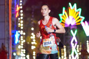 BIB: 20264
                            <button type="button" onclick="openModal(16783935)" class="btn btn-primary btn-sm float-right btn-popup" data-toggle="modal" data-target=".modal-high-quality">
                        <i class="fas fa-shopping-cart"></i> Add to Cart
                    </button>
                                            <button type="button" onclick="isThisMe(16783935, true)" class="btn btn-success btn-sm float-right btn-popup btn-isme hidden" data-toggle="tooltip" data-placement="bottom" title="นี่คือรูปของคุณใช่ไหม คลิกที่นี่เพื่อเอาเข้าอัลบั้ม">
                        <i class="fas fa-plus"></i> Add to album
                    </button>
                    <button type="button" onclick="isThisMe(16783935, false)" class="btn btn-warning btn-sm float-right btn-popup btn-isnotme hidden">
                        <i class="fas fa-ban"></i> Remove from album
                    </button>