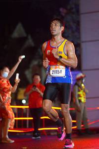 BIB: 21154
                            <button type="button" onclick="openModal(16785779)" class="btn btn-primary btn-sm float-right btn-popup" data-toggle="modal" data-target=".modal-high-quality">
                        <i class="fas fa-shopping-cart"></i> Add to Cart
                    </button>
                                            <button type="button" onclick="isThisMe(16785779, true)" class="btn btn-success btn-sm float-right btn-popup btn-isme hidden" data-toggle="tooltip" data-placement="bottom" title="นี่คือรูปของคุณใช่ไหม คลิกที่นี่เพื่อเอาเข้าอัลบั้ม">
                        <i class="fas fa-plus"></i> Add to album
                    </button>
                    <button type="button" onclick="isThisMe(16785779, false)" class="btn btn-warning btn-sm float-right btn-popup btn-isnotme hidden">
                        <i class="fas fa-ban"></i> Remove from album
                    </button>