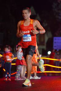 BIB: 40471
                            <button type="button" onclick="openModal(16786976)" class="btn btn-primary btn-sm float-right btn-popup" data-toggle="modal" data-target=".modal-high-quality">
                        <i class="fas fa-shopping-cart"></i> Add to Cart
                    </button>
                                            <button type="button" onclick="isThisMe(16786976, true)" class="btn btn-success btn-sm float-right btn-popup btn-isme hidden" data-toggle="tooltip" data-placement="bottom" title="นี่คือรูปของคุณใช่ไหม คลิกที่นี่เพื่อเอาเข้าอัลบั้ม">
                        <i class="fas fa-plus"></i> Add to album
                    </button>
                    <button type="button" onclick="isThisMe(16786976, false)" class="btn btn-warning btn-sm float-right btn-popup btn-isnotme hidden">
                        <i class="fas fa-ban"></i> Remove from album
                    </button>