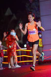 BIB: 25433
                            <button type="button" onclick="openModal(16787059)" class="btn btn-primary btn-sm float-right btn-popup" data-toggle="modal" data-target=".modal-high-quality">
                        <i class="fas fa-shopping-cart"></i> Add to Cart
                    </button>
                                            <button type="button" onclick="isThisMe(16787059, true)" class="btn btn-success btn-sm float-right btn-popup btn-isme hidden" data-toggle="tooltip" data-placement="bottom" title="นี่คือรูปของคุณใช่ไหม คลิกที่นี่เพื่อเอาเข้าอัลบั้ม">
                        <i class="fas fa-plus"></i> Add to album
                    </button>
                    <button type="button" onclick="isThisMe(16787059, false)" class="btn btn-warning btn-sm float-right btn-popup btn-isnotme hidden">
                        <i class="fas fa-ban"></i> Remove from album
                    </button>