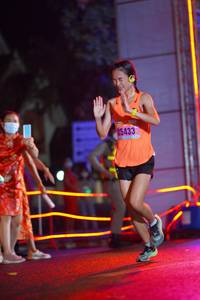 BIB: 25433
                            <button type="button" onclick="openModal(16787030)" class="btn btn-primary btn-sm float-right btn-popup" data-toggle="modal" data-target=".modal-high-quality">
                        <i class="fas fa-shopping-cart"></i> Add to Cart
                    </button>
                                            <button type="button" onclick="isThisMe(16787030, true)" class="btn btn-success btn-sm float-right btn-popup btn-isme hidden" data-toggle="tooltip" data-placement="bottom" title="นี่คือรูปของคุณใช่ไหม คลิกที่นี่เพื่อเอาเข้าอัลบั้ม">
                        <i class="fas fa-plus"></i> Add to album
                    </button>
                    <button type="button" onclick="isThisMe(16787030, false)" class="btn btn-warning btn-sm float-right btn-popup btn-isnotme hidden">
                        <i class="fas fa-ban"></i> Remove from album
                    </button>