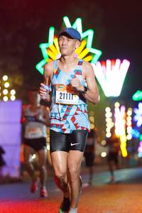 BIB: 21111
                            <button type="button" onclick="openModal(16787805)" class="btn btn-primary btn-sm float-right btn-popup" data-toggle="modal" data-target=".modal-high-quality">
                        <i class="fas fa-shopping-cart"></i> Add to Cart
                    </button>
                                            <button type="button" onclick="isThisMe(16787805, true)" class="btn btn-success btn-sm float-right btn-popup btn-isme hidden" data-toggle="tooltip" data-placement="bottom" title="นี่คือรูปของคุณใช่ไหม คลิกที่นี่เพื่อเอาเข้าอัลบั้ม">
                        <i class="fas fa-plus"></i> Add to album
                    </button>
                    <button type="button" onclick="isThisMe(16787805, false)" class="btn btn-warning btn-sm float-right btn-popup btn-isnotme hidden">
                        <i class="fas fa-ban"></i> Remove from album
                    </button>