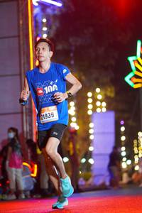 BIB: 100, 21939
                            <button type="button" onclick="openModal(16826611)" class="btn btn-primary btn-sm float-right btn-popup" data-toggle="modal" data-target=".modal-high-quality">
                        <i class="fas fa-shopping-cart"></i> Add to Cart
                    </button>
                                            <button type="button" onclick="isThisMe(16826611, true)" class="btn btn-success btn-sm float-right btn-popup btn-isme hidden" data-toggle="tooltip" data-placement="bottom" title="นี่คือรูปของคุณใช่ไหม คลิกที่นี่เพื่อเอาเข้าอัลบั้ม">
                        <i class="fas fa-plus"></i> Add to album
                    </button>
                    <button type="button" onclick="isThisMe(16826611, false)" class="btn btn-warning btn-sm float-right btn-popup btn-isnotme hidden">
                        <i class="fas fa-ban"></i> Remove from album
                    </button>