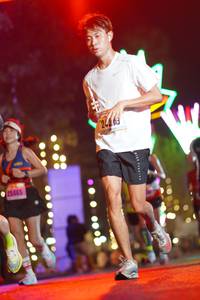 BIB: 246, 25465
                            <button type="button" onclick="openModal(16868064)" class="btn btn-primary btn-sm float-right btn-popup" data-toggle="modal" data-target=".modal-high-quality">
                        <i class="fas fa-shopping-cart"></i> Add to Cart
                    </button>
                                            <button type="button" onclick="isThisMe(16868064, true)" class="btn btn-success btn-sm float-right btn-popup btn-isme hidden" data-toggle="tooltip" data-placement="bottom" title="นี่คือรูปของคุณใช่ไหม คลิกที่นี่เพื่อเอาเข้าอัลบั้ม">
                        <i class="fas fa-plus"></i> Add to album
                    </button>
                    <button type="button" onclick="isThisMe(16868064, false)" class="btn btn-warning btn-sm float-right btn-popup btn-isnotme hidden">
                        <i class="fas fa-ban"></i> Remove from album
                    </button>