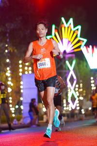 BIB: 2060
                            <button type="button" onclick="openModal(16817051)" class="btn btn-primary btn-sm float-right btn-popup" data-toggle="modal" data-target=".modal-high-quality">
                        <i class="fas fa-shopping-cart"></i> Add to Cart
                    </button>
                                            <button type="button" onclick="isThisMe(16817051, true)" class="btn btn-success btn-sm float-right btn-popup btn-isme hidden" data-toggle="tooltip" data-placement="bottom" title="นี่คือรูปของคุณใช่ไหม คลิกที่นี่เพื่อเอาเข้าอัลบั้ม">
                        <i class="fas fa-plus"></i> Add to album
                    </button>
                    <button type="button" onclick="isThisMe(16817051, false)" class="btn btn-warning btn-sm float-right btn-popup btn-isnotme hidden">
                        <i class="fas fa-ban"></i> Remove from album
                    </button>