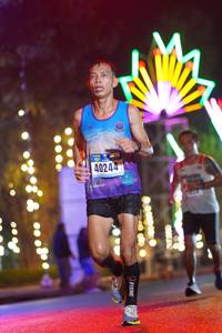 BIB: 40244
                            <button type="button" onclick="openModal(16802386)" class="btn btn-primary btn-sm float-right btn-popup" data-toggle="modal" data-target=".modal-high-quality">
                        <i class="fas fa-shopping-cart"></i> Add to Cart
                    </button>
                                            <button type="button" onclick="isThisMe(16802386, true)" class="btn btn-success btn-sm float-right btn-popup btn-isme hidden" data-toggle="tooltip" data-placement="bottom" title="นี่คือรูปของคุณใช่ไหม คลิกที่นี่เพื่อเอาเข้าอัลบั้ม">
                        <i class="fas fa-plus"></i> Add to album
                    </button>
                    <button type="button" onclick="isThisMe(16802386, false)" class="btn btn-warning btn-sm float-right btn-popup btn-isnotme hidden">
                        <i class="fas fa-ban"></i> Remove from album
                    </button>